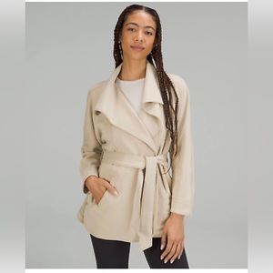 Lululemon Softstreme Belted Wap